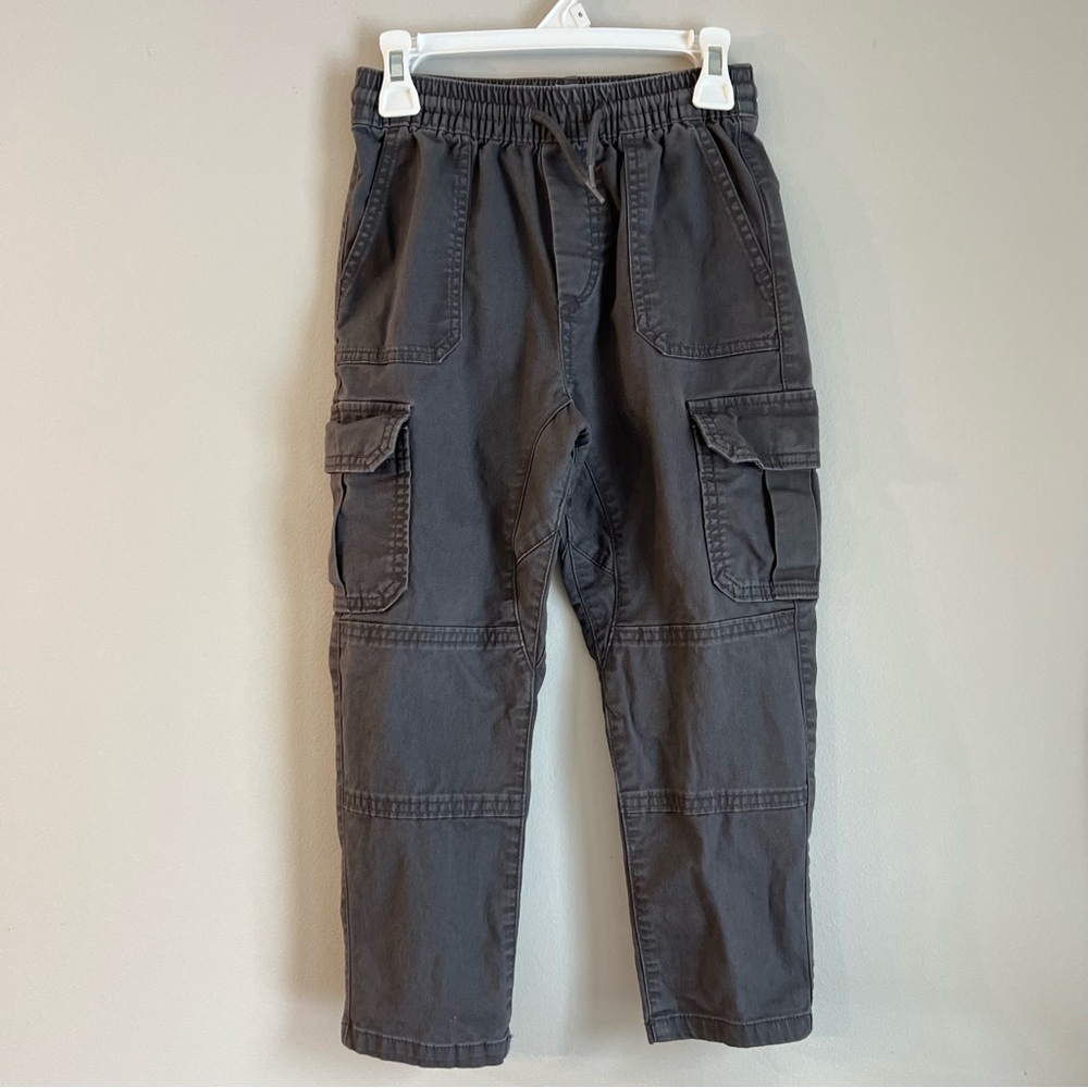 GAP Kids Gray Cargo Pants Size (S) 6-7